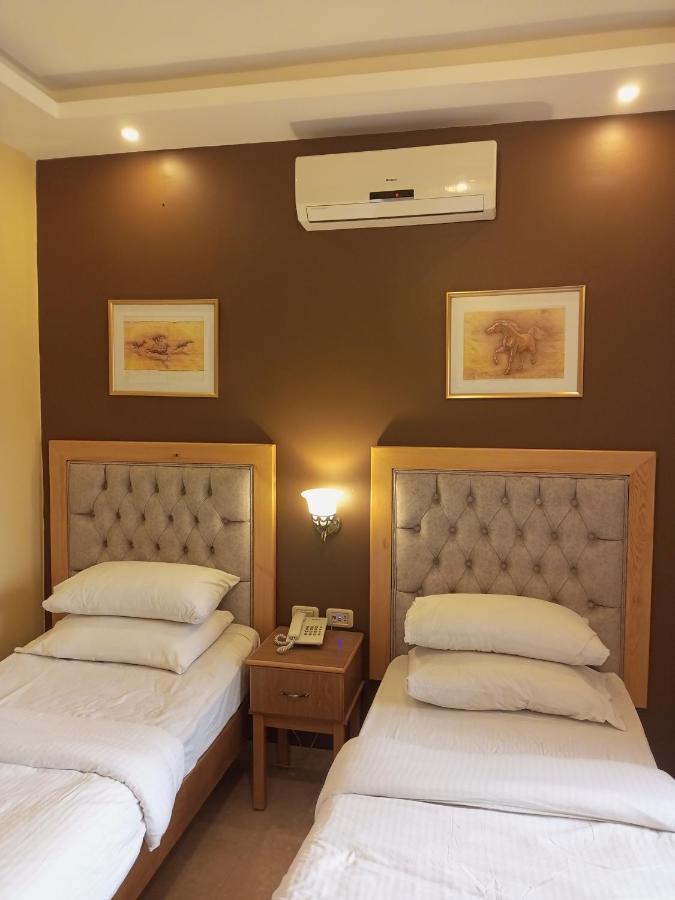 Mariam Hotel 마다바 외부 사진