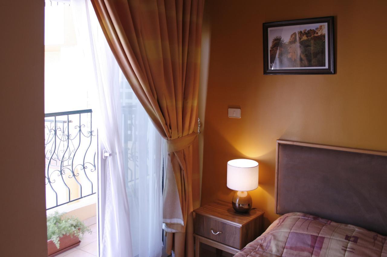 Mariam Hotel 마다바 외부 사진